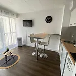 Le Pharo Avec Piscine Apartment