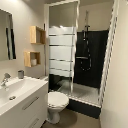 Le Pharo Avec Piscine Apartment *